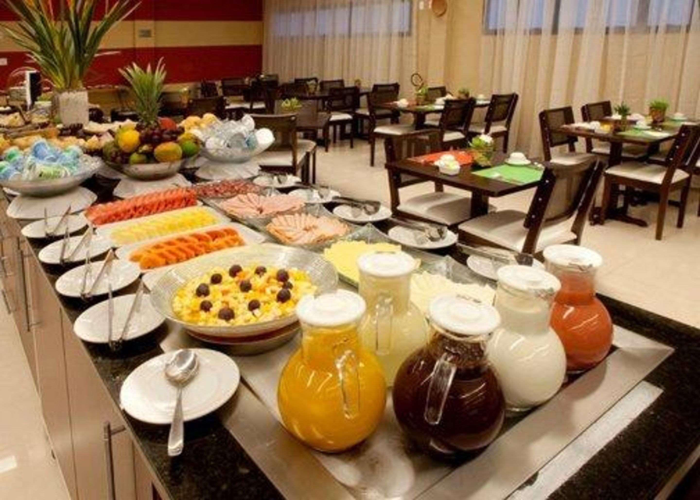 Quality Hotel Manaus Esterno foto